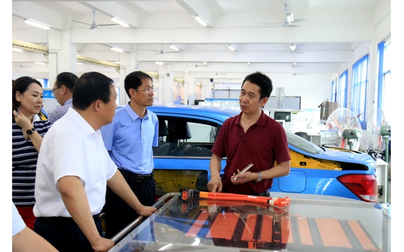 烏蘭察布副市長于海宇一行考察我司風向標，對接ppp模式／校企合作